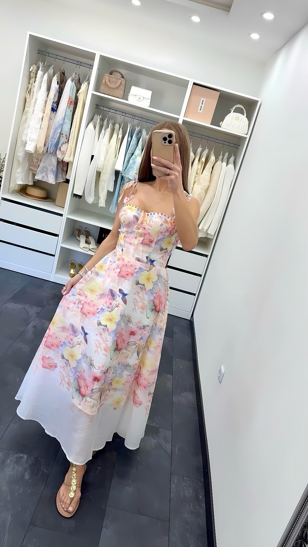 ROMANTIC FLORAL KLEID