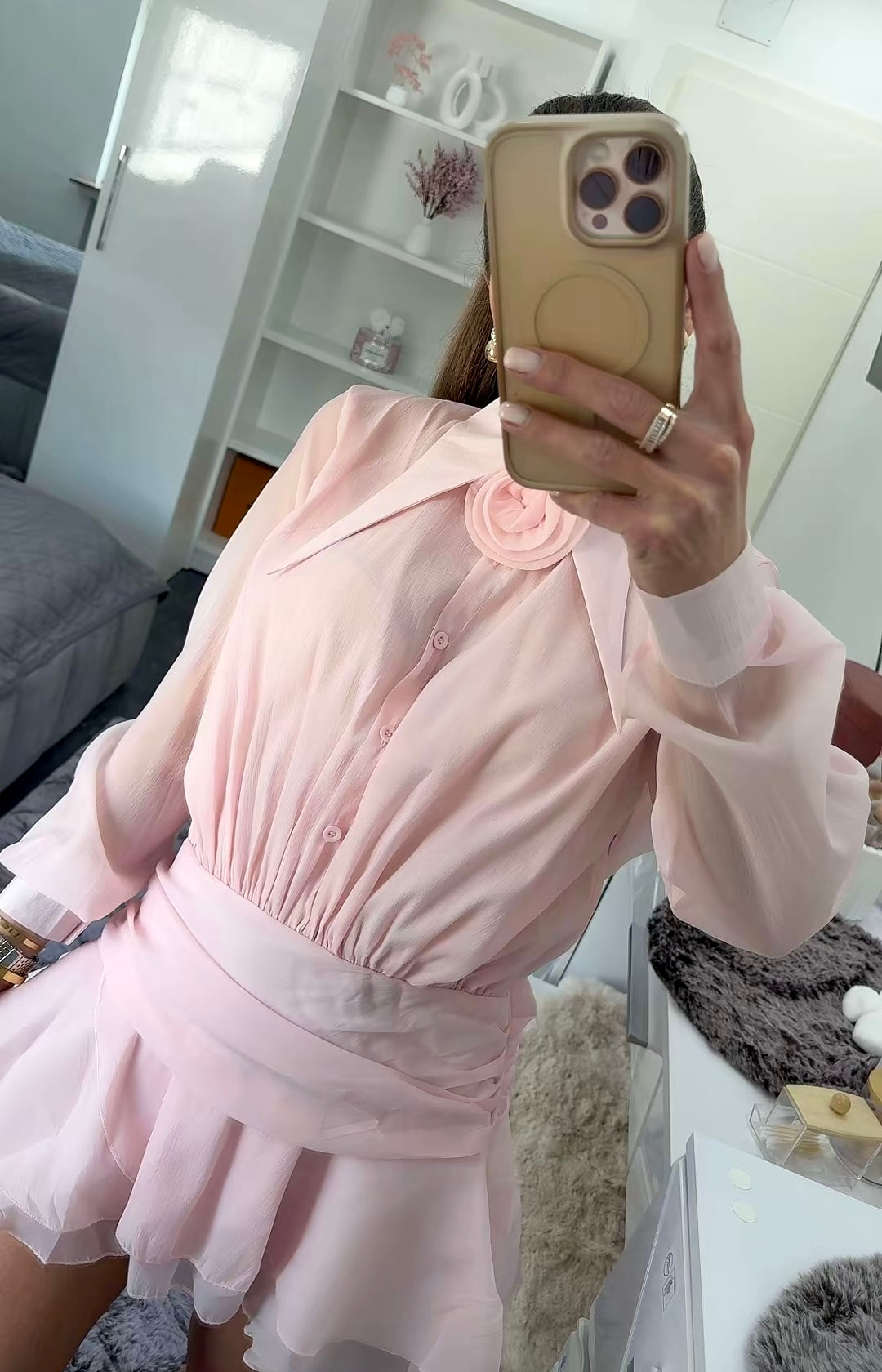 Hemdblusenkleid mit floralem Detail