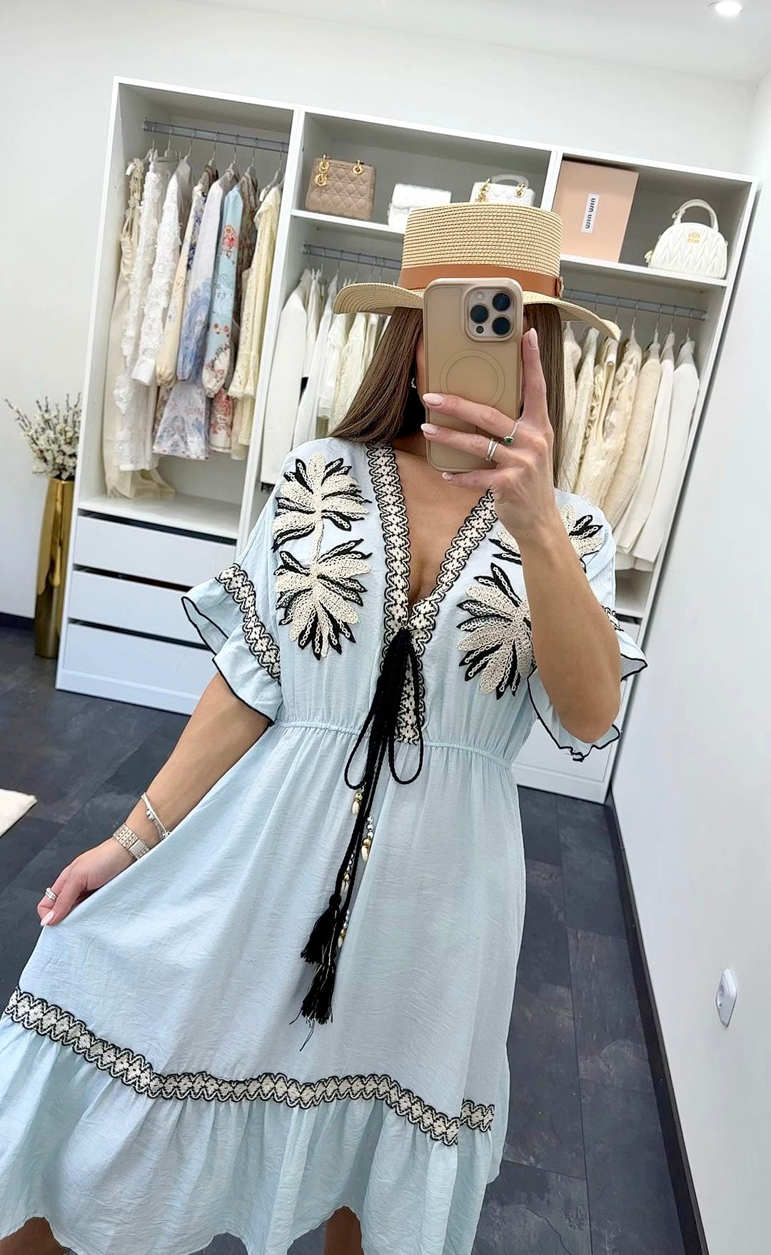 PREMIUM LEINENKLEID