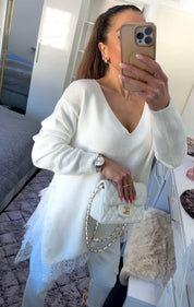 LACE TOUCH ASYMETRIC PULLOVER