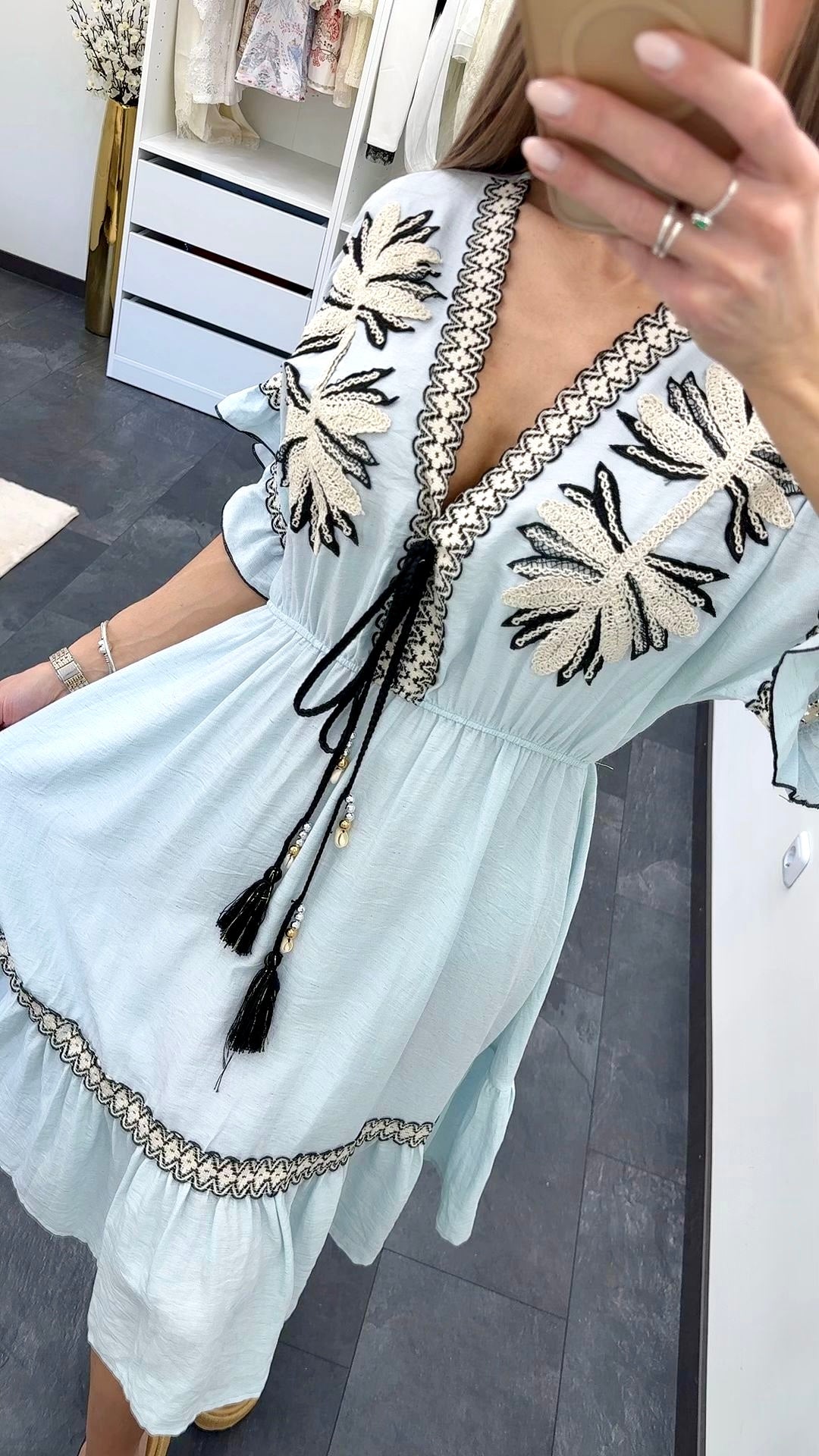 PREMIUM LEINENKLEID
