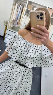 OFF SHOULDER POLKA KLEID