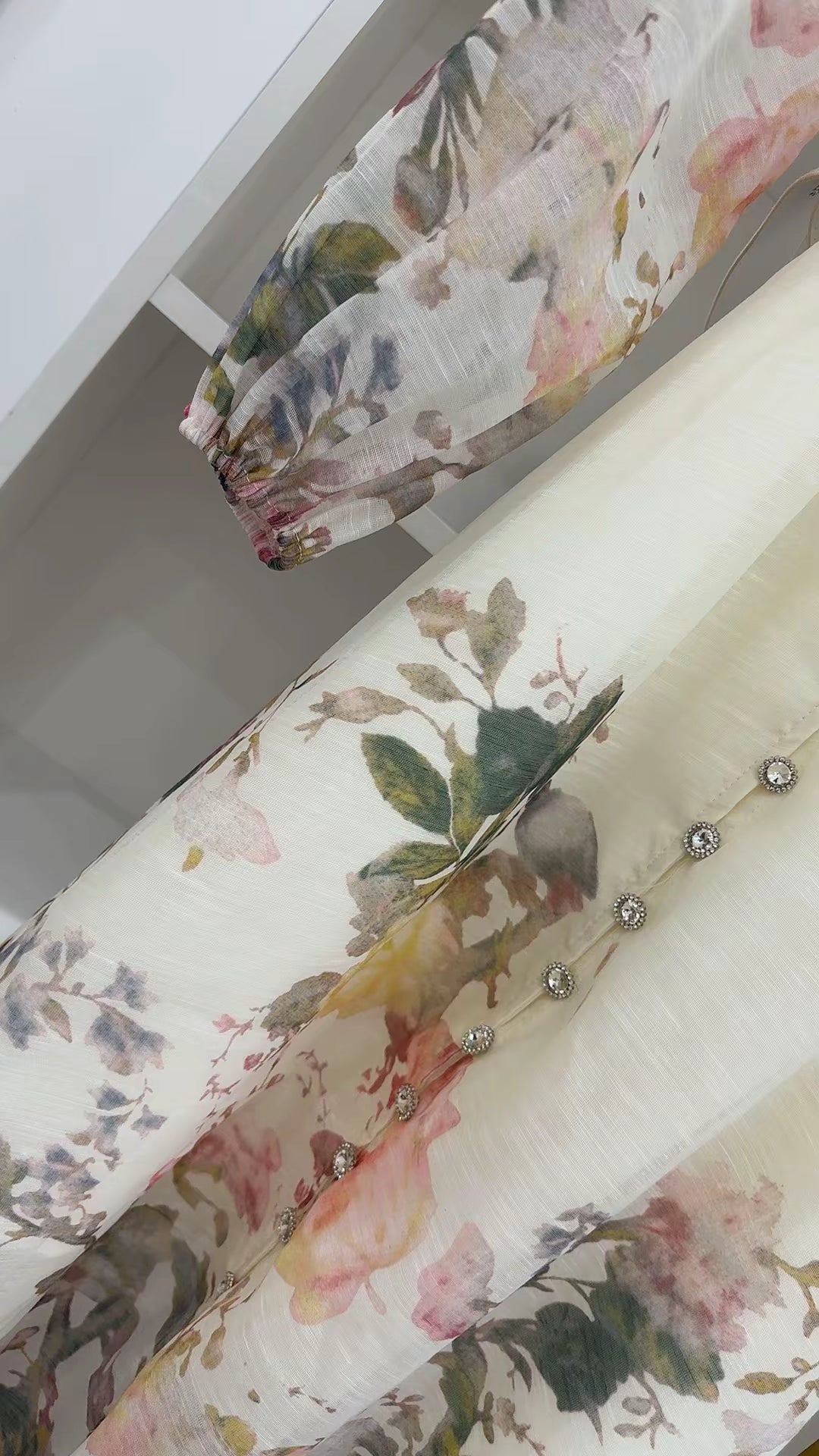 LUXURY FLORAL MIDIDRESS