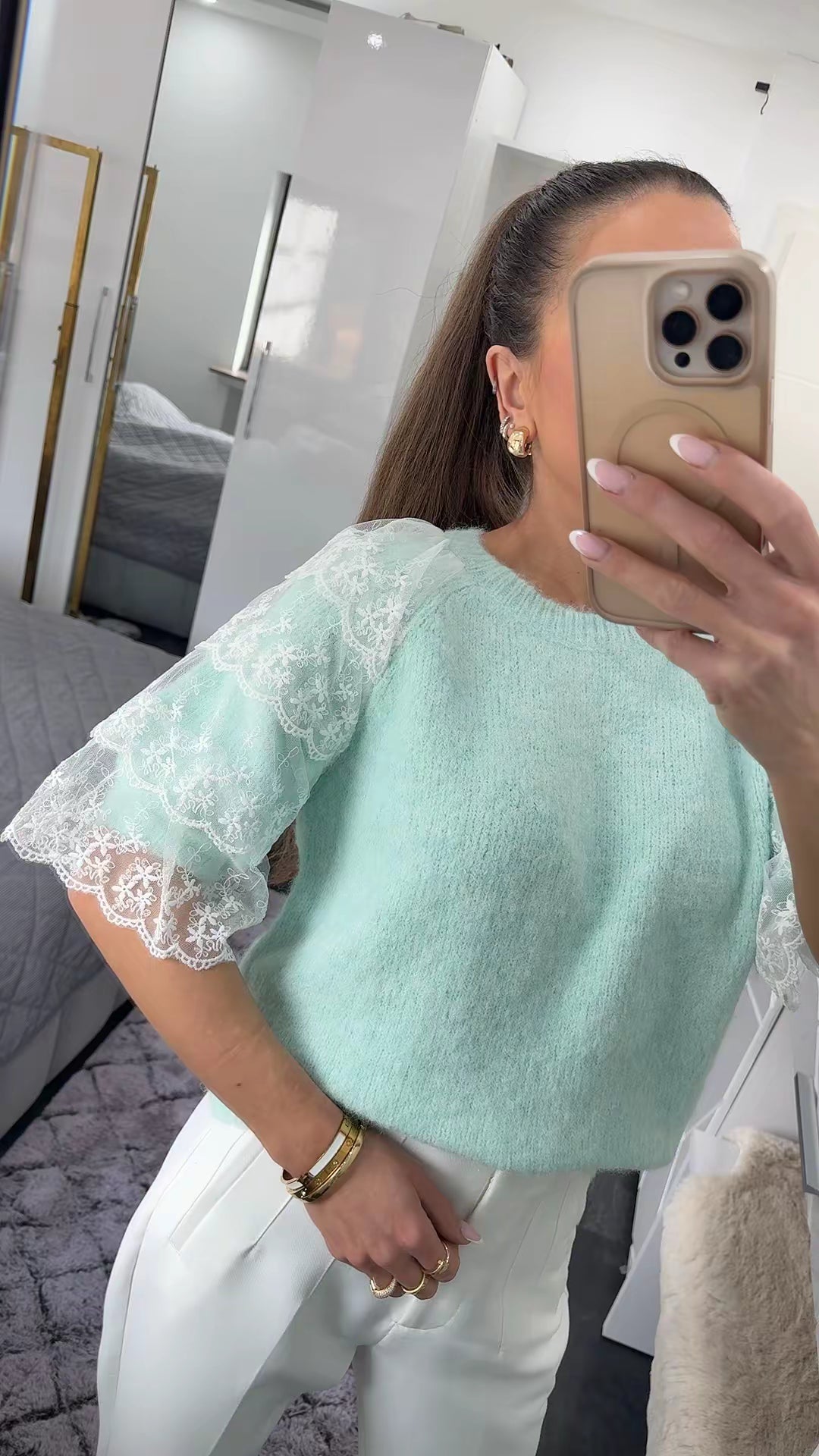 ROMANCÉ MINT PULLI