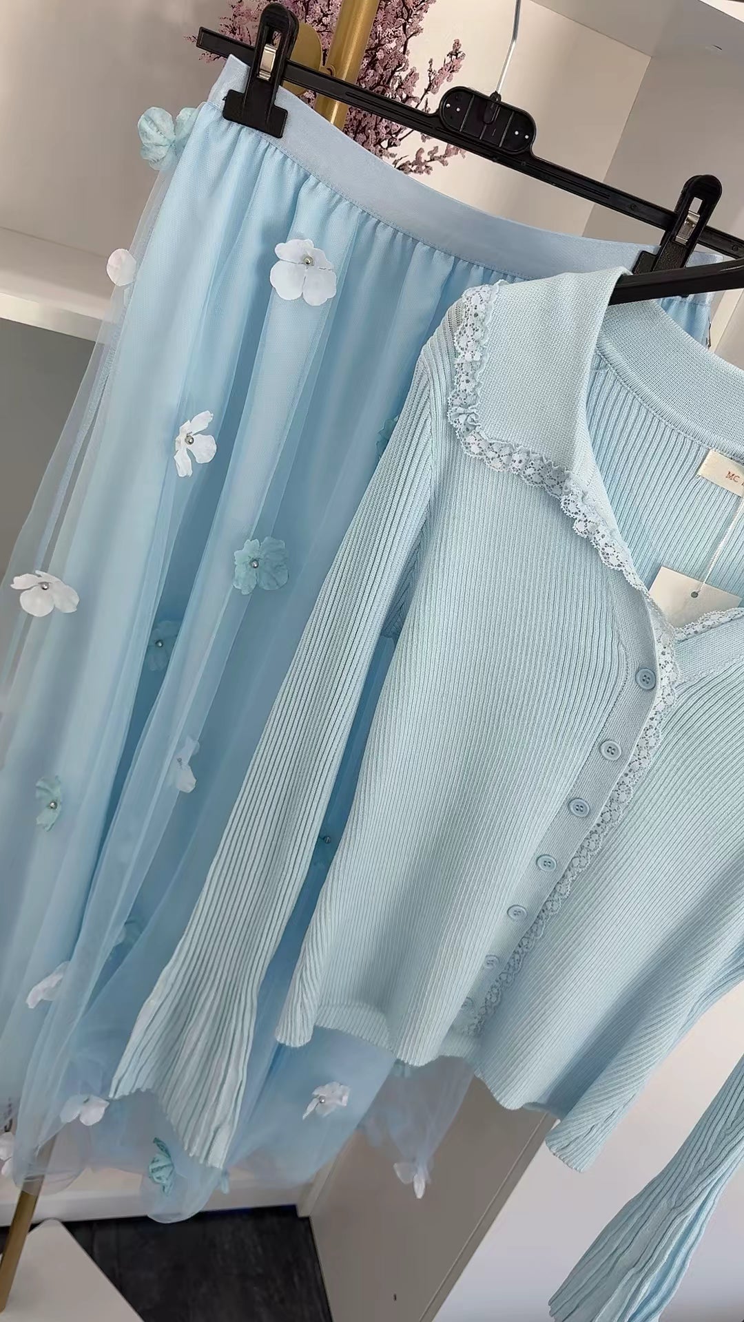 DREAMY FLORAL MIDIROCK