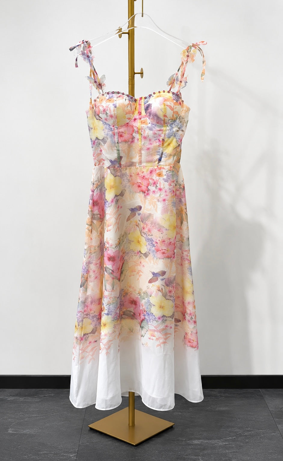 ROMANTIC FLORAL KLEID