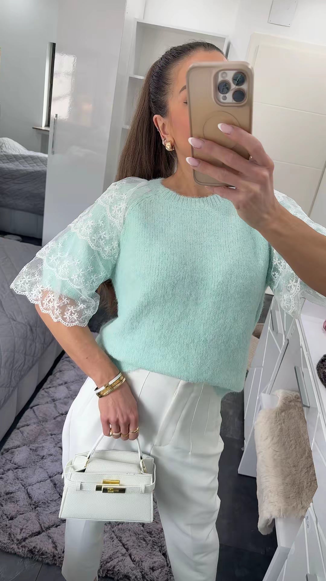ROMANCÉ MINT PULLI