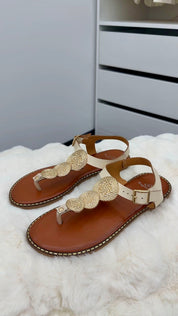 GOLDEN CIRCLE SANDALEN