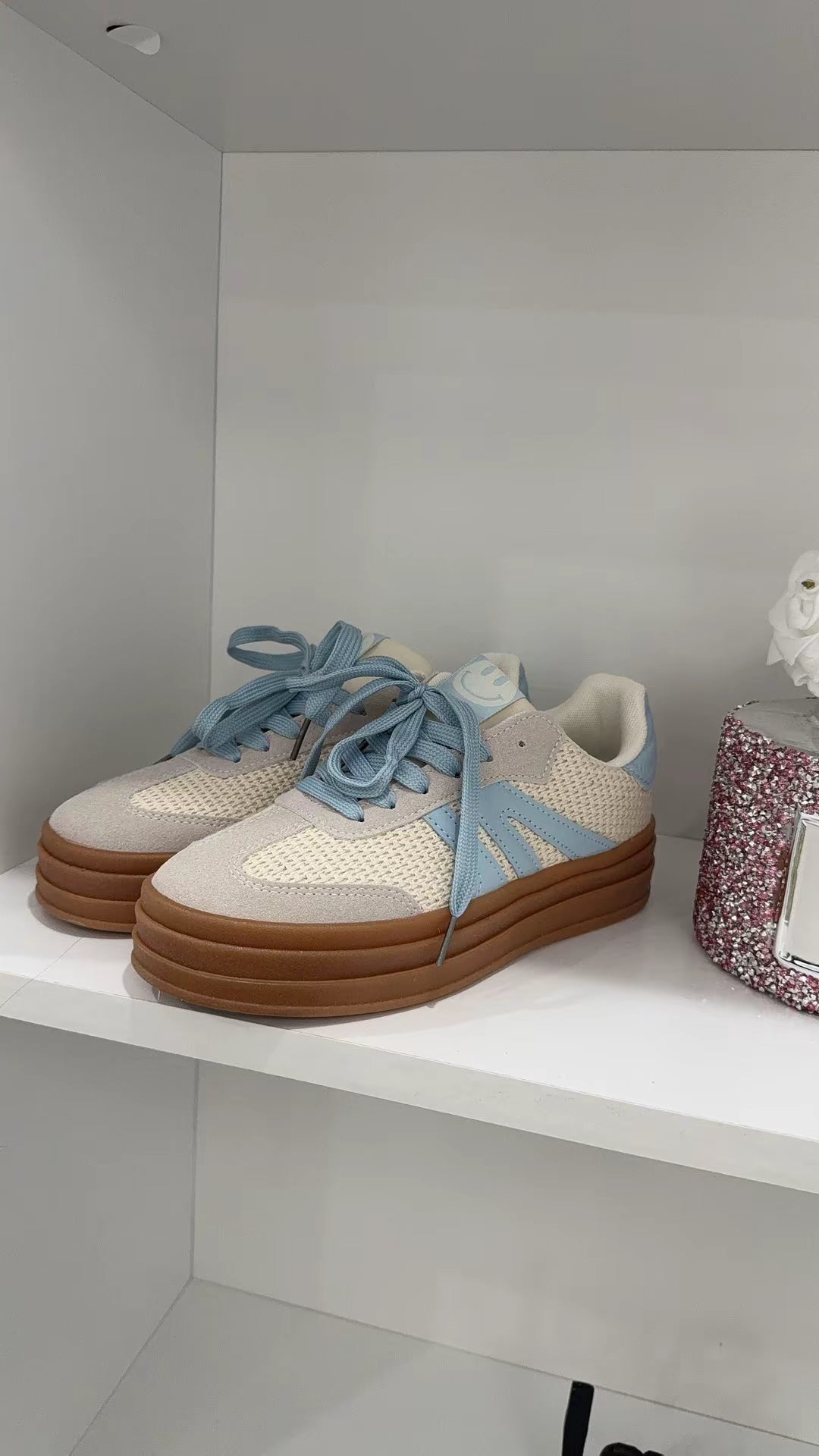 BLUE LATTE SNEAKER