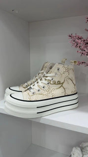 BEIGE EMBROIDERY PLATFORM  Sneaker