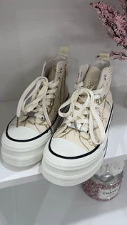 BEIGE EMBROIDERY PLATFORM  Sneaker