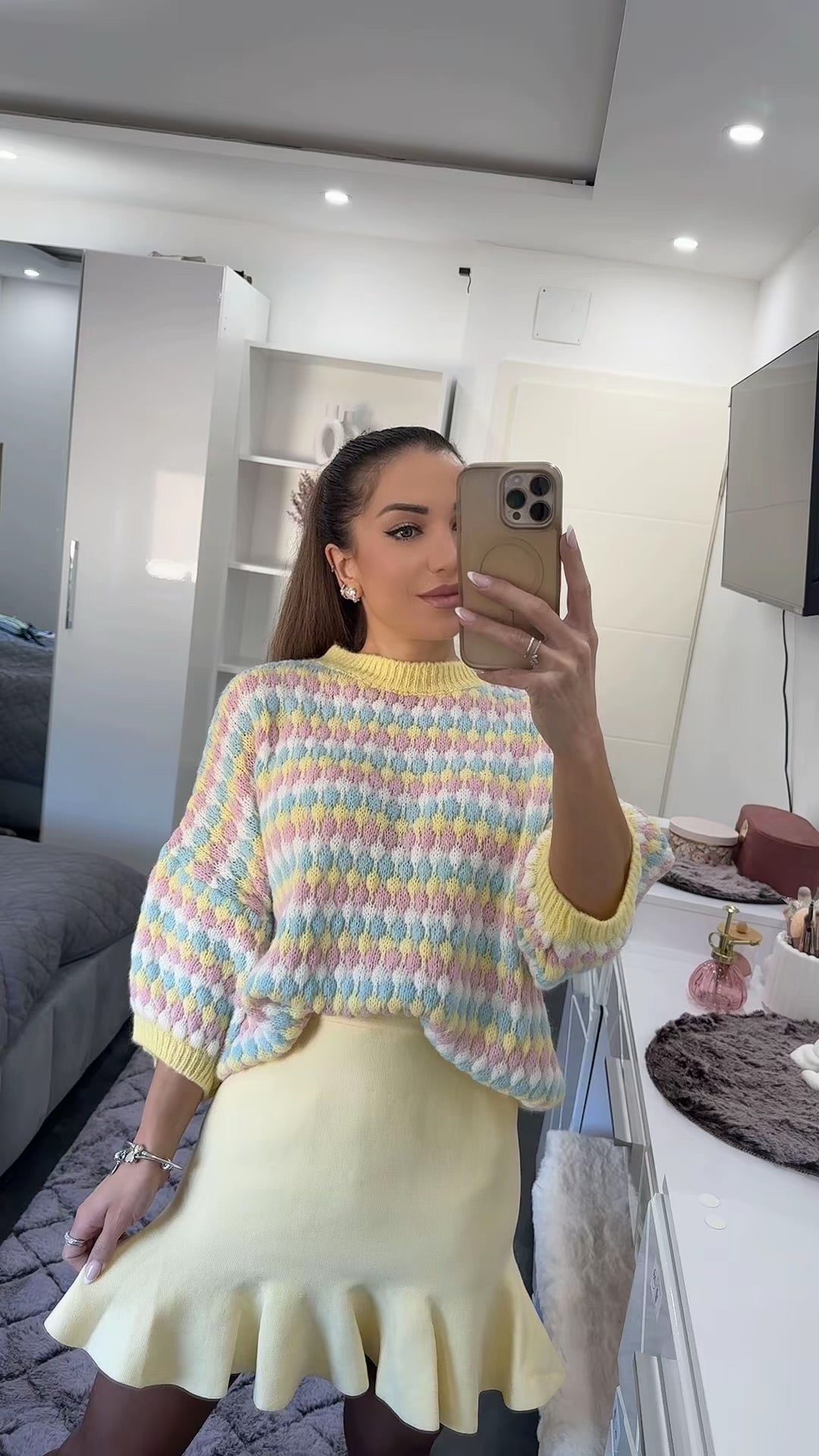 CANDY BUNT PULLOVER