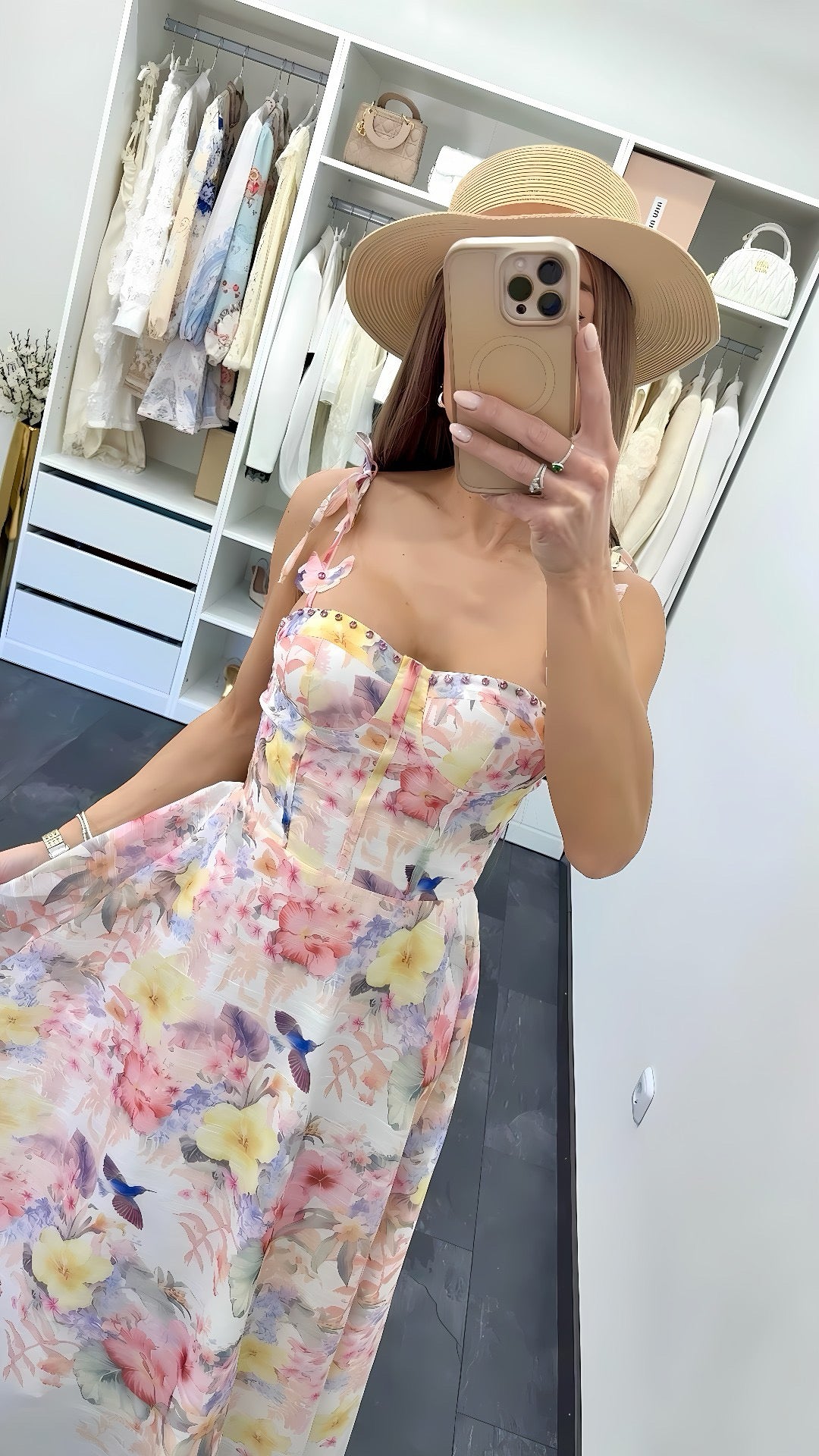 ROMANTIC FLORAL KLEID