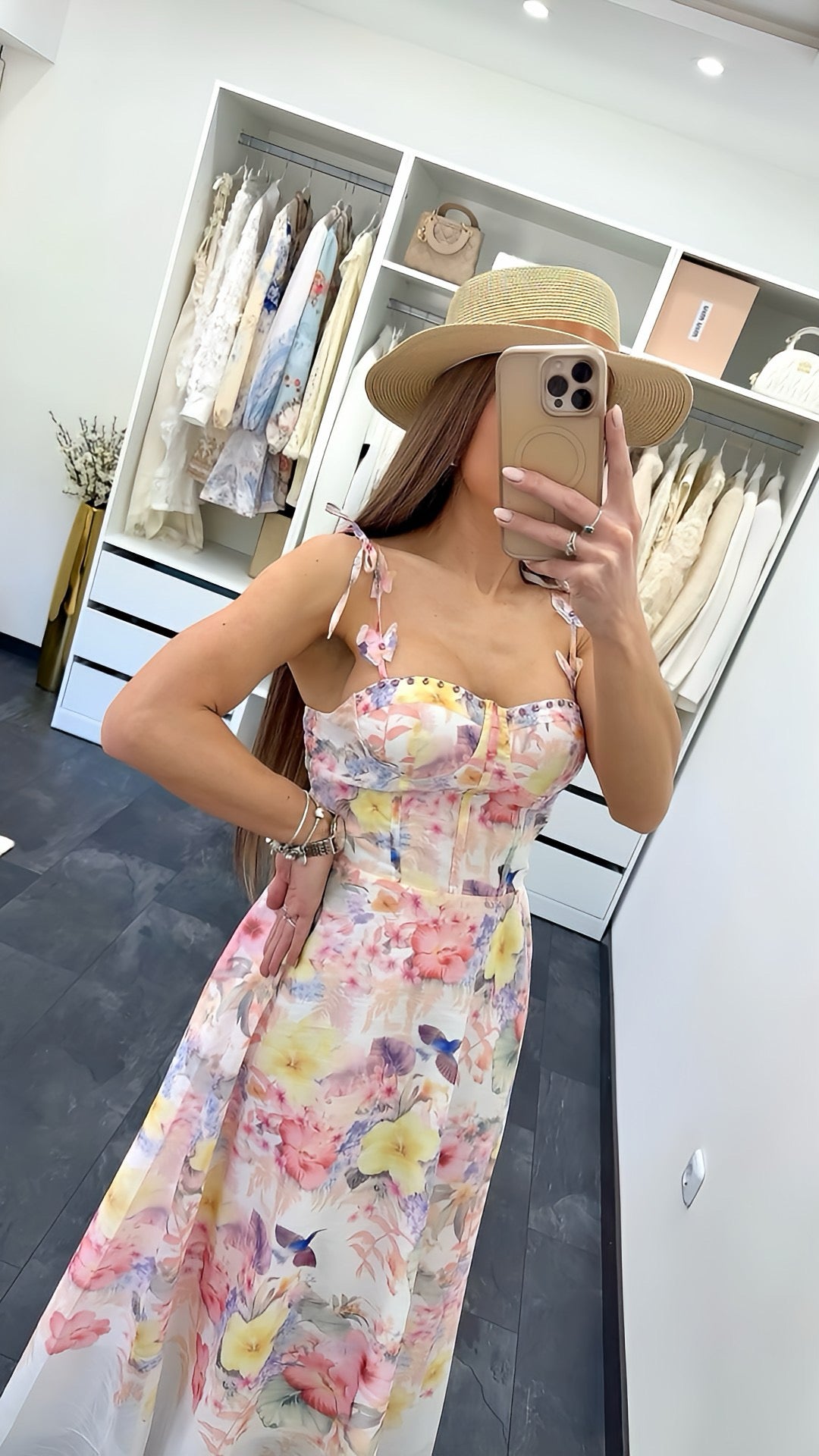 ROMANTIC FLORAL KLEID