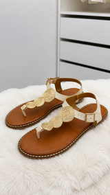 GOLDEN CIRCLE SANDALEN