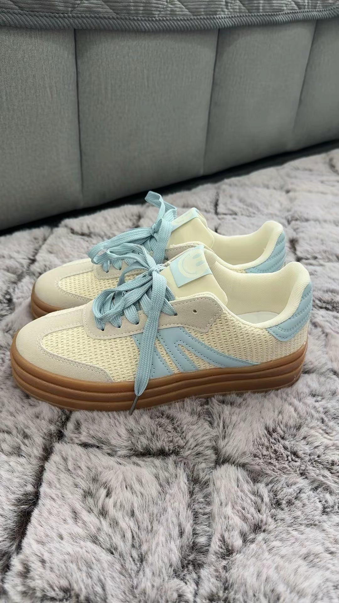 BLUE LATTE SNEAKER