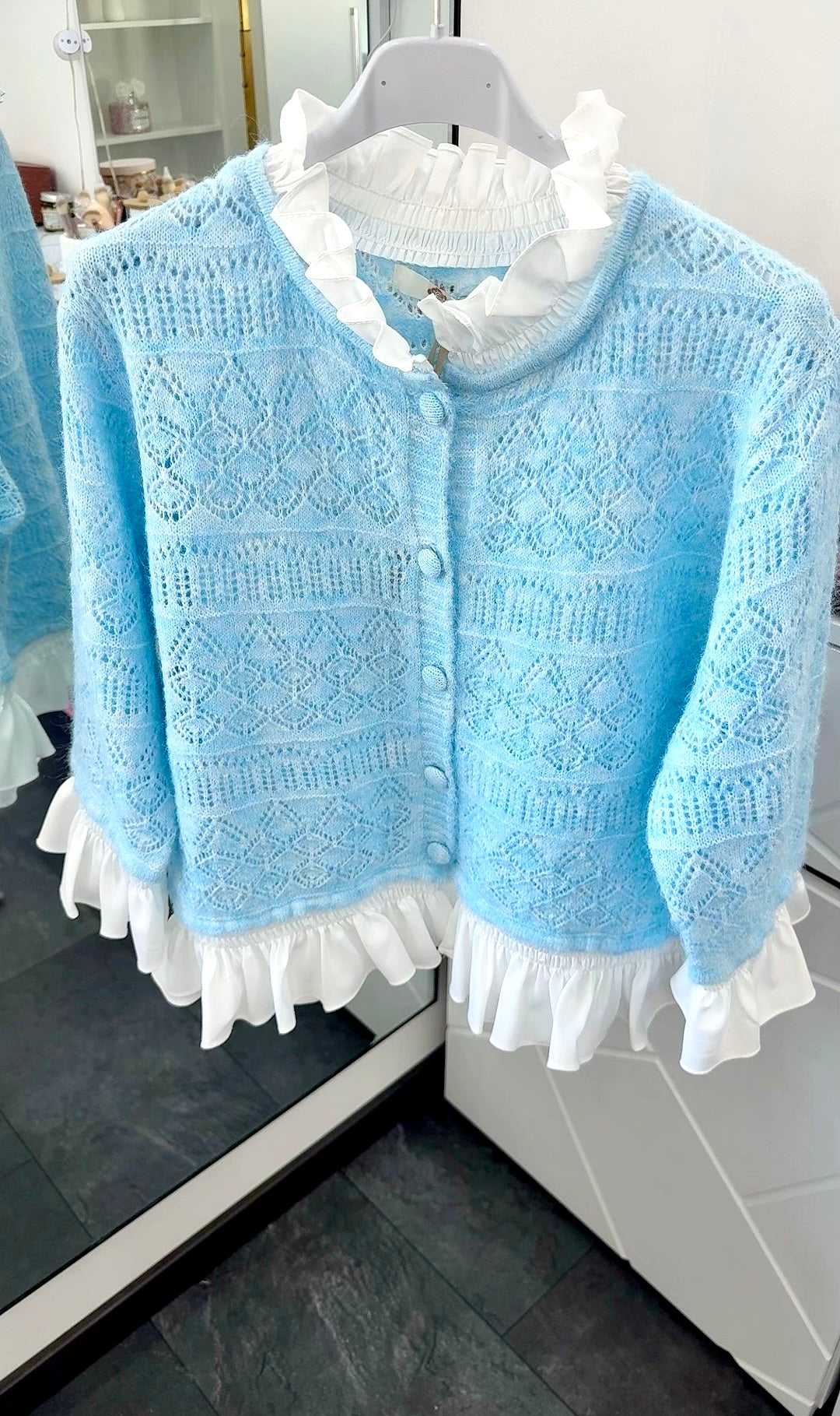 ROMANTIC RUFFLE KNIT JACKE