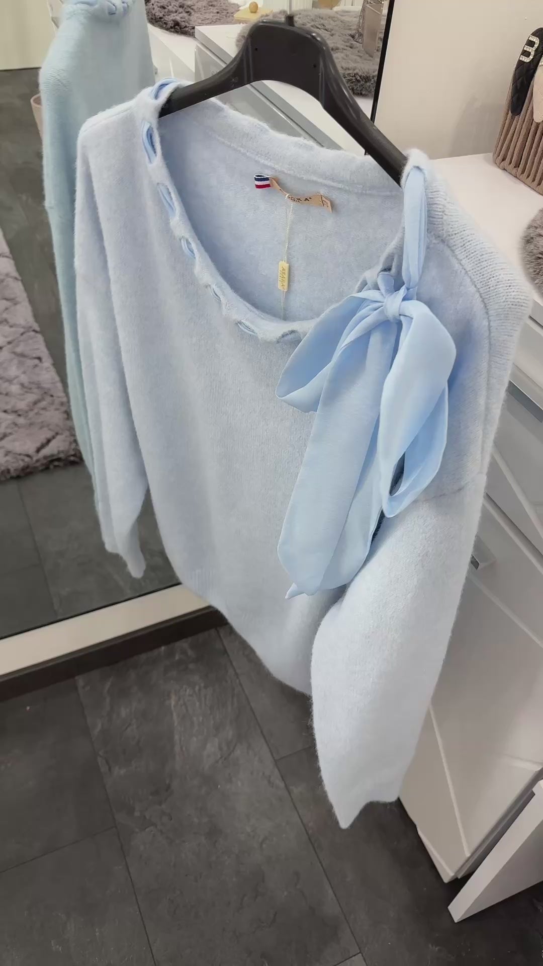 SKY ELEGANCE PULLOVER