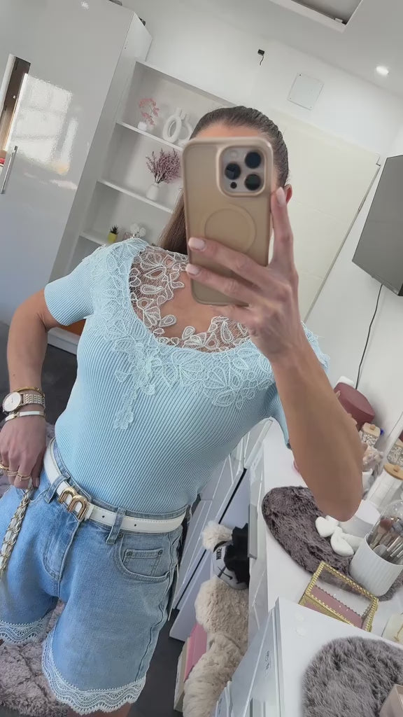 Luxury Strickbluse mit edlem Spitzenbesatz