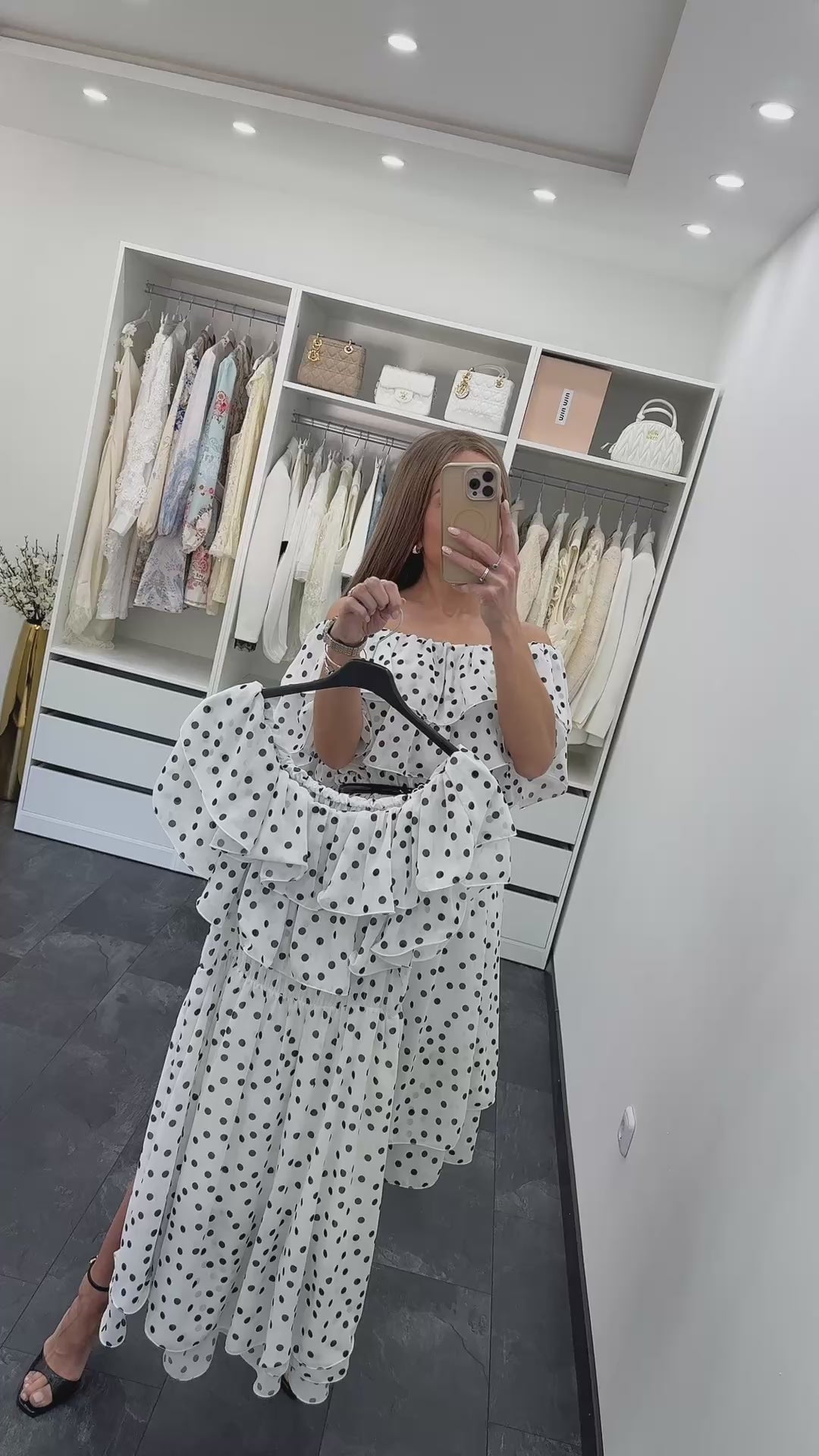 OFF SHOULDER POLKA KLEID